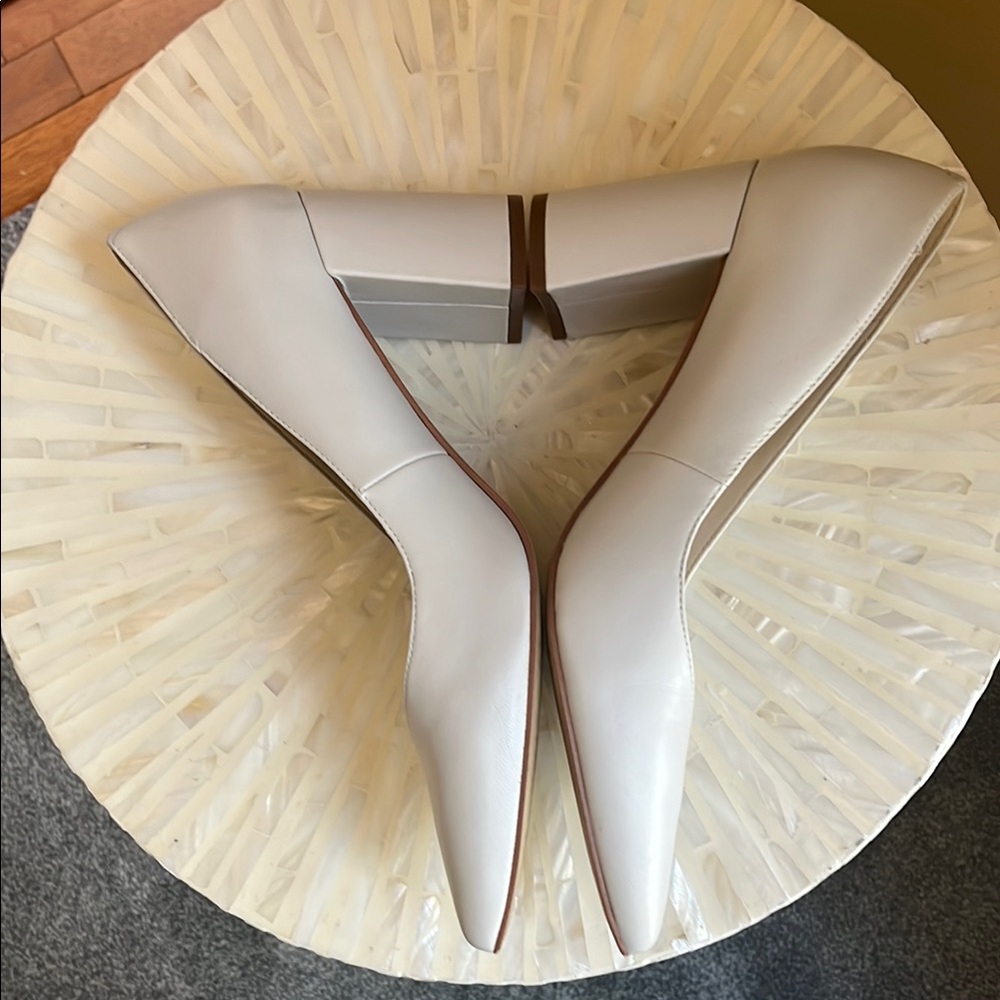 Marc Fisher Cream Pointed Toe Heels, 10M - Picture 2 of 7